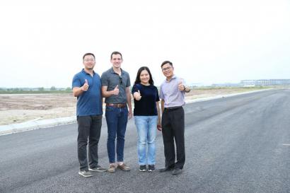 Dow-team-on-the-first-asphalt-plastics-road-in-Vietnam-Together-we-can...-1